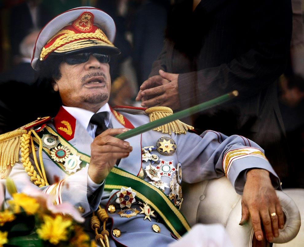 DICTADORES, sus trágicos finales..... Gadafi11
